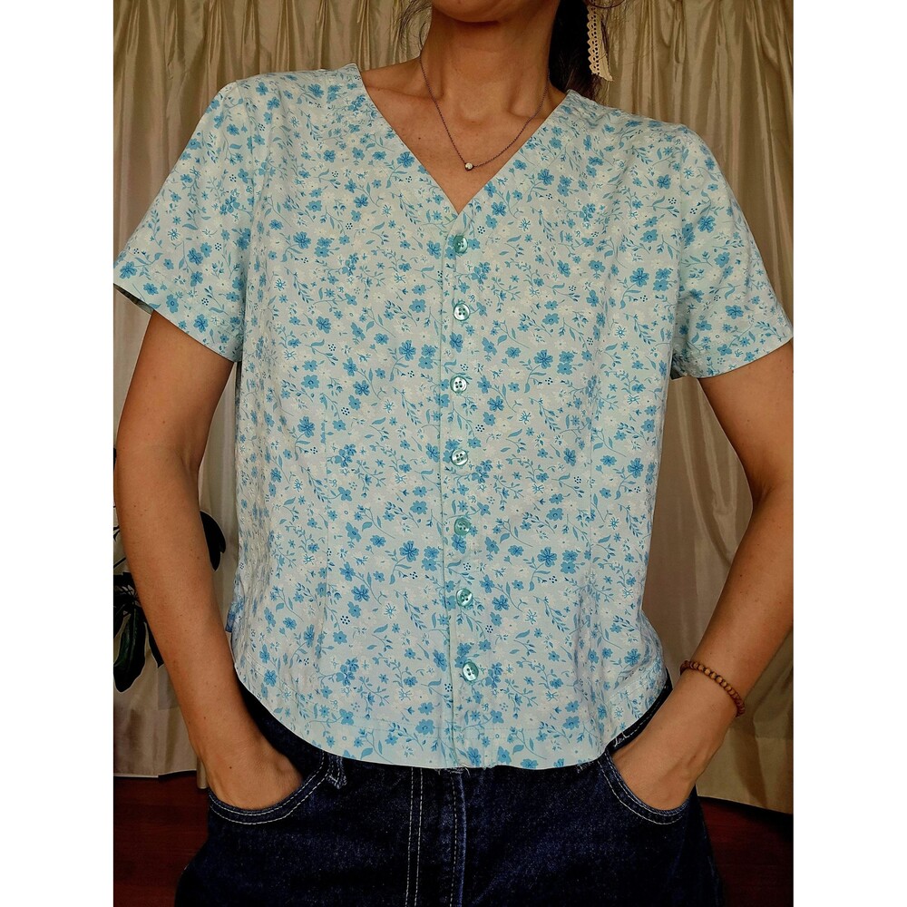 Vintage L.L.Bean Blue Floral Cotton Button Up Shirt Cottagecore Blouse Retro Gar